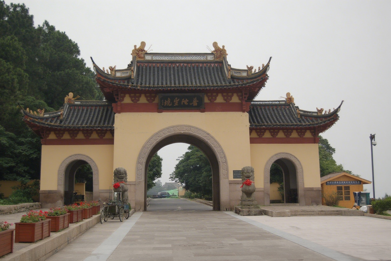 以门楼为笺，镌刻时期的匠心诗行